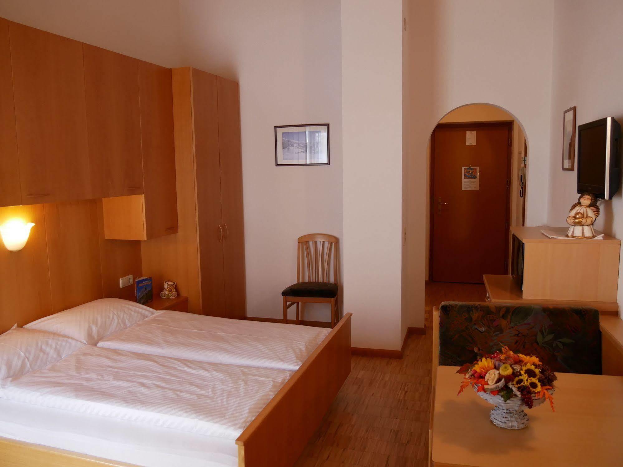 Appartmenthotel Residence Elvis Ortisei Exterior photo